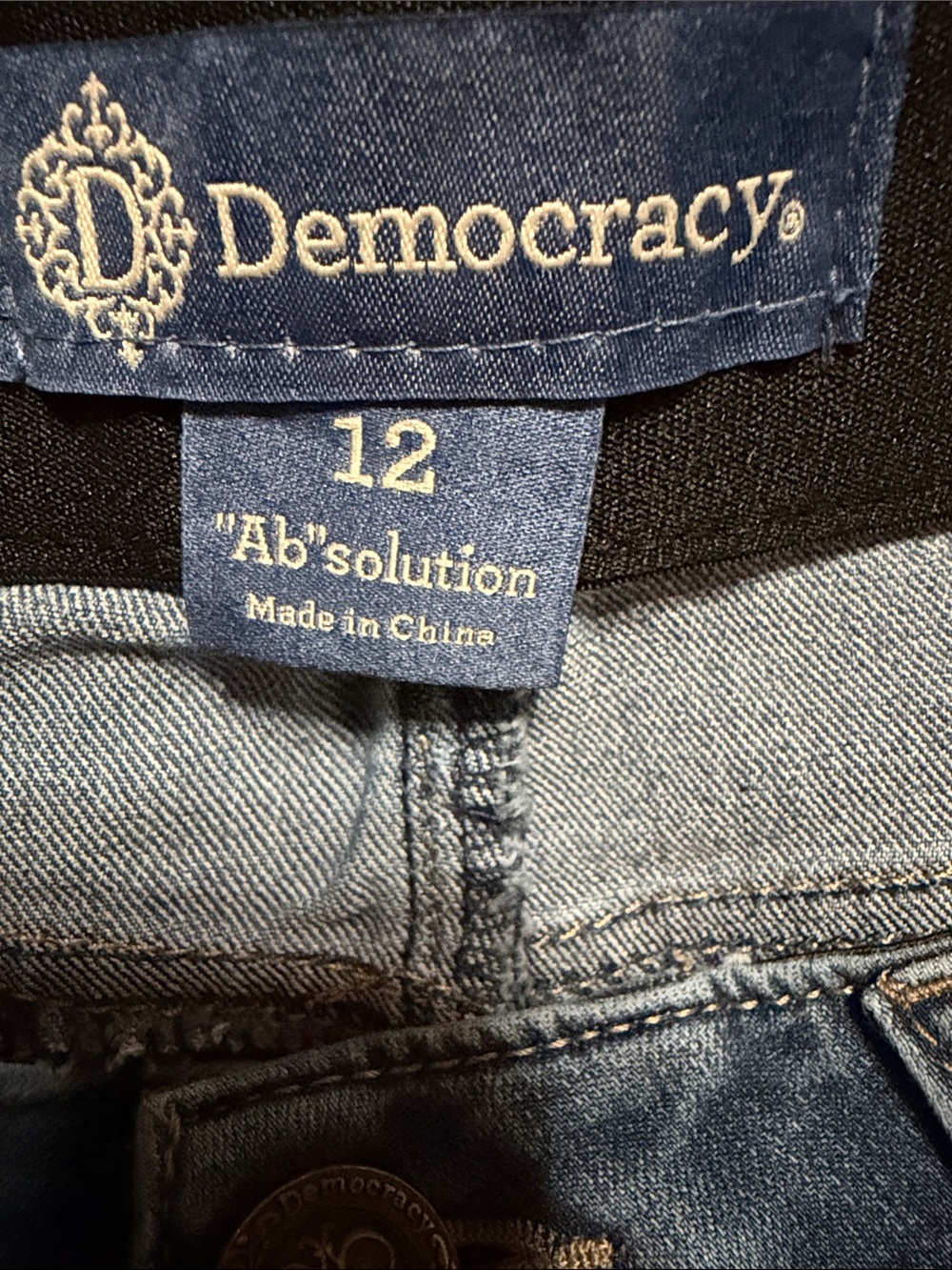 Democracy "Ab"solution Ankle Jeans - Picture 3 of 5